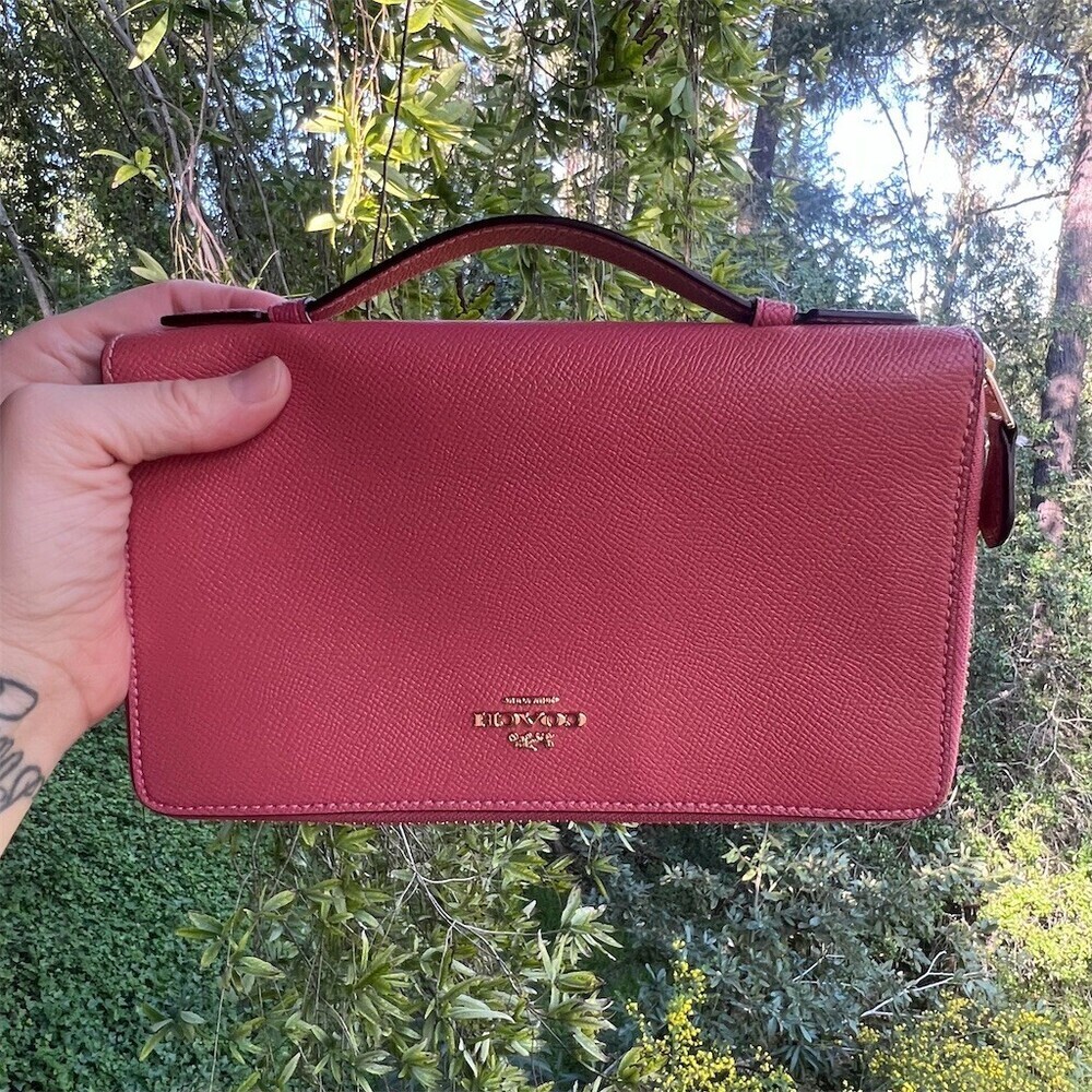 COACH Double Zip-Around Travel Business Wallet PINK Leather w Gold Hardware